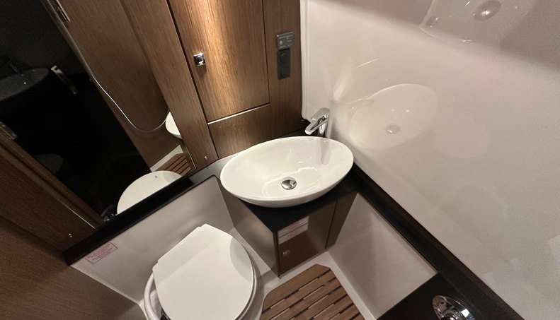 Bavaria Vida 33 Hard Top Layout 2 For Sale image27