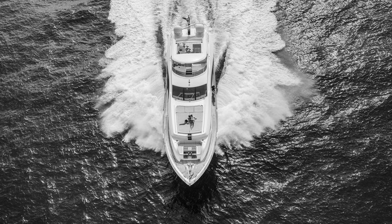 95 YACHT For Sale image7