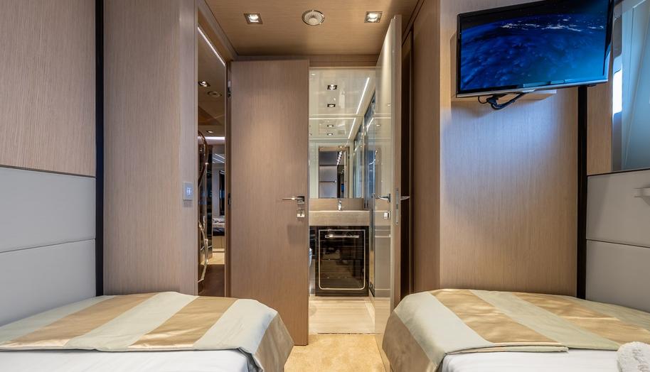 ZALANKA for sale 31