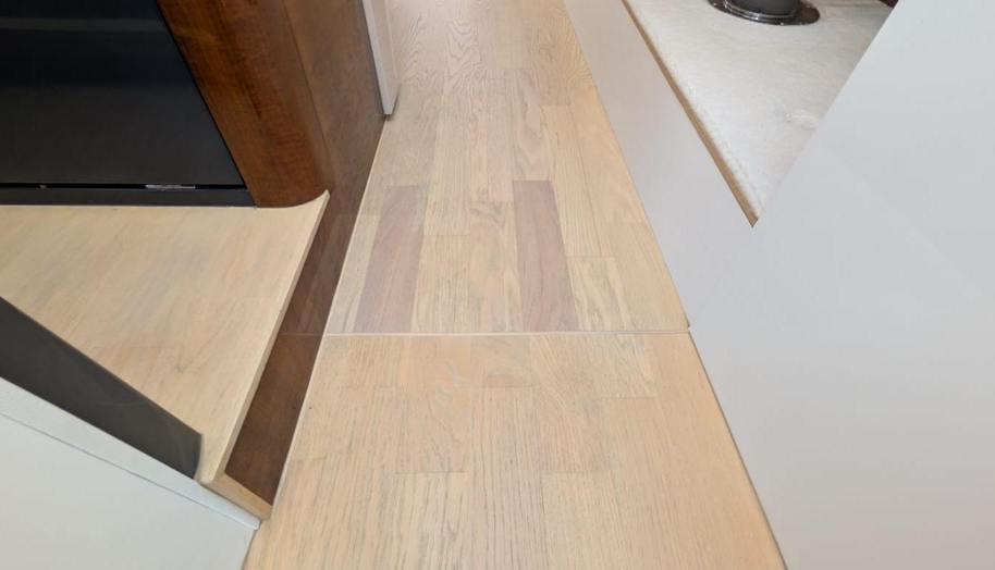 Tender Garage & Hi/Lo Swimplatform for sale 41