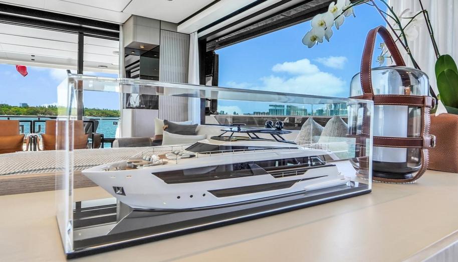 AURORA for sale 21