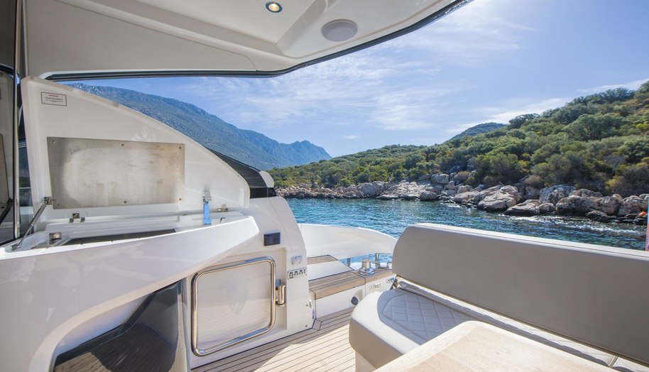 Fairline Targa 45 for sale 11