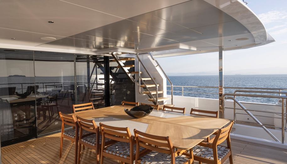 BEE EXPLORER YACHT for sale 16