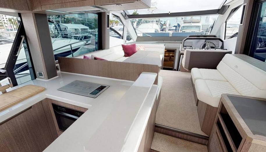 Galeon 510 SKY for sale 11