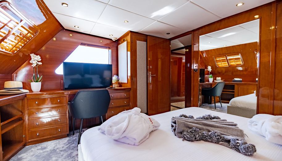 ALHAMBRA for sale 26