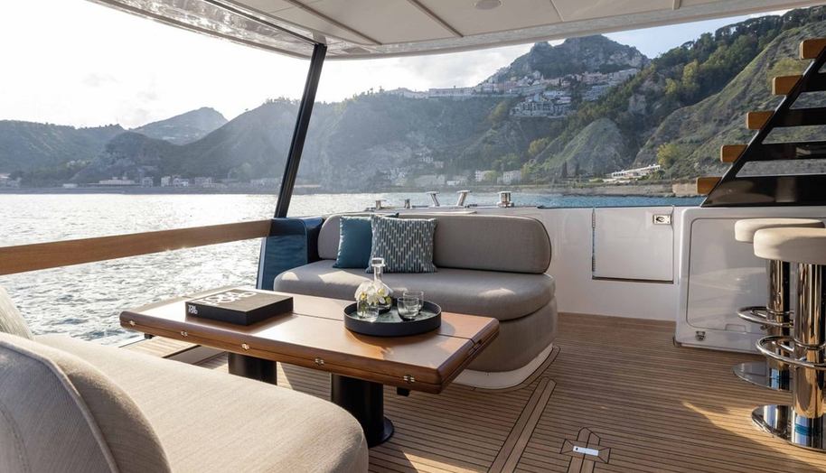 AZIMUT MAGELLANO 60 for sale 11