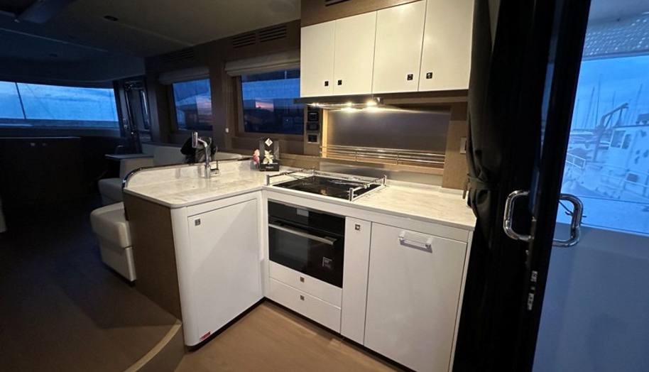 Sirena 58  for sale 11