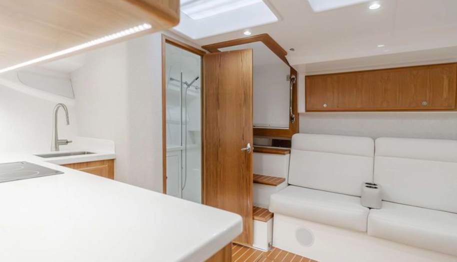 Commodore Two for sale 46