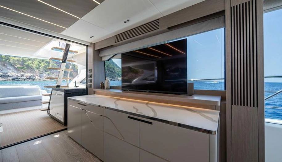 75 SPORT YACHT for sale 371