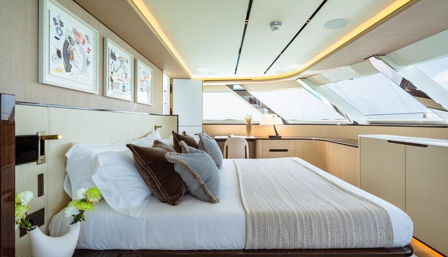 MIDNIGHT SAGA for sale 16