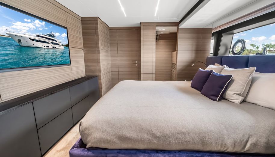 Navetta 42 for sale 36