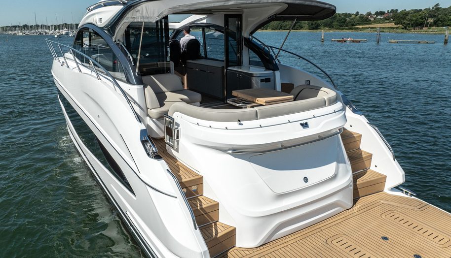 V50960 - 3 CABIN DECK VERSION for sale 26