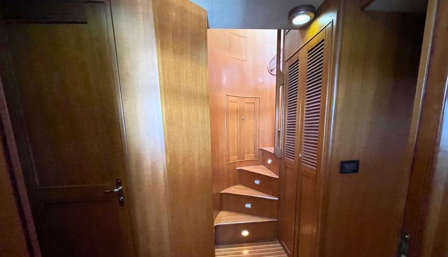 Latitude 20 for sale 31