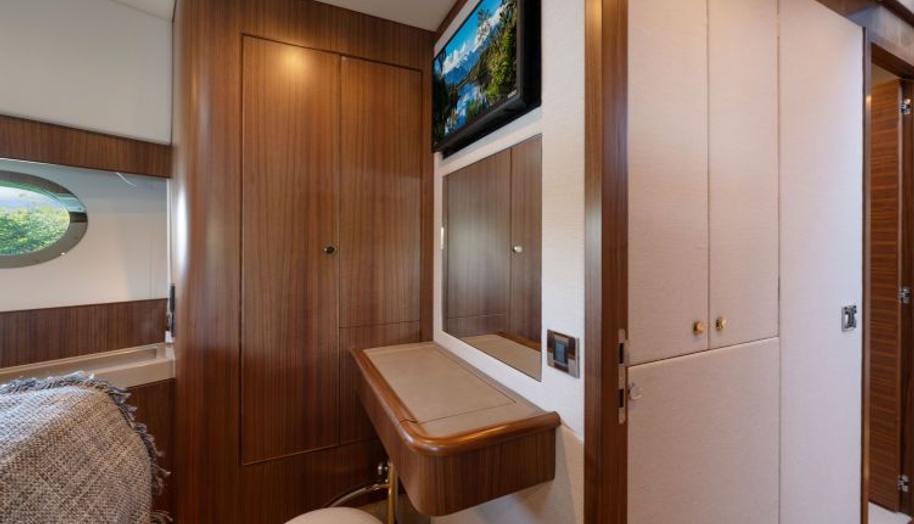 54 DAYBRIDGE for sale 31