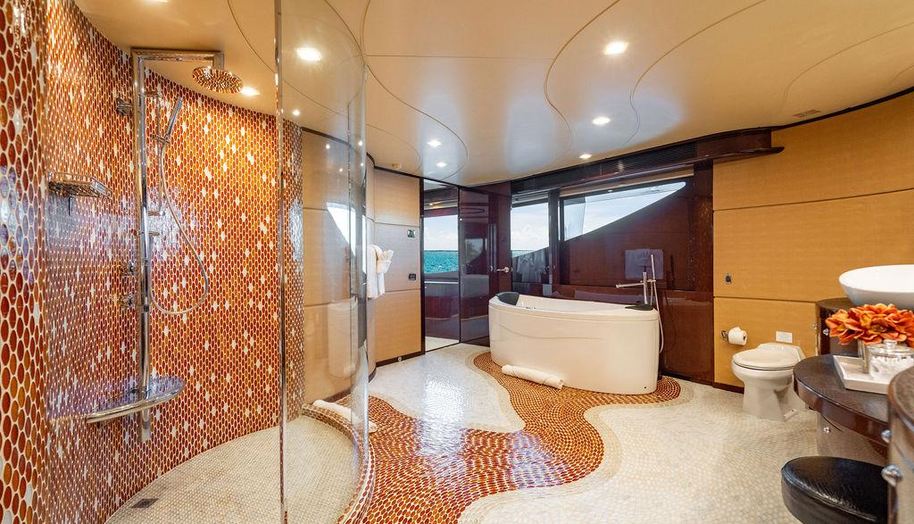 TRUE NORTH for sale 26