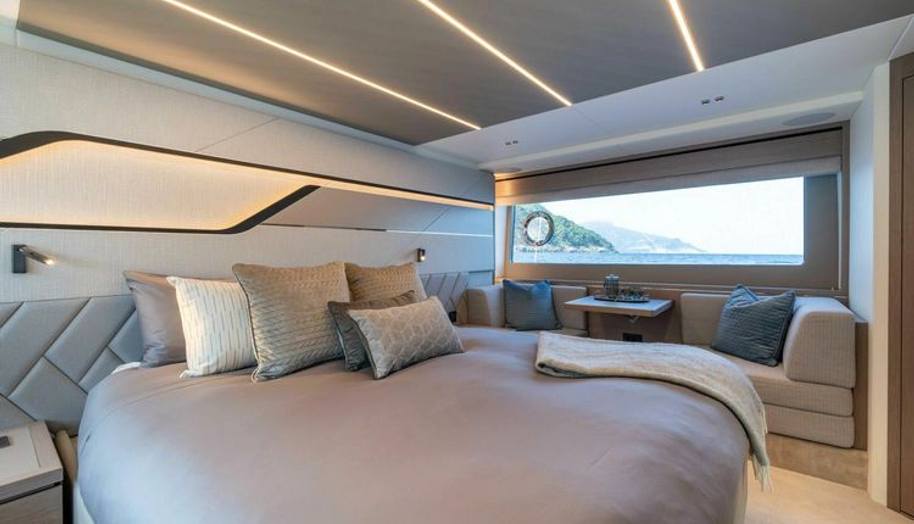 75 SPORT YACHT for sale 256