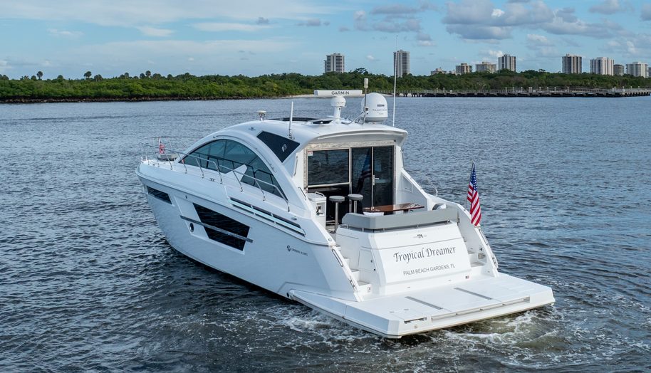 2022 Cruisers Yachts 54 Cantius Tropical Dreamer