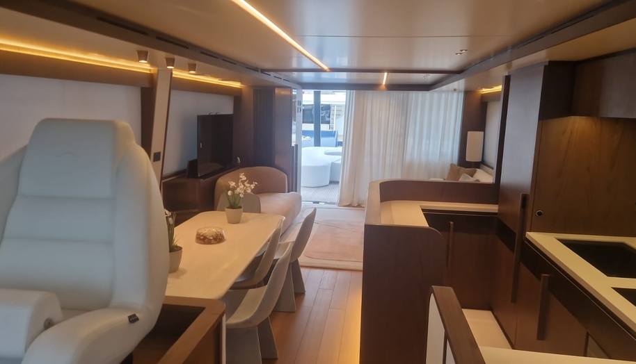 Azimut 72 Fly  for sale 11