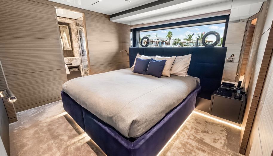 Navetta 42 for sale 31