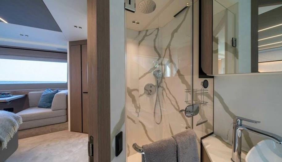 75 SPORT YACHT for sale 451