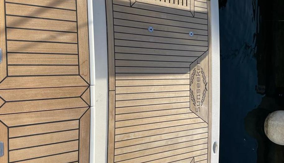 Sunseeker Manhattan 56 for sale 41