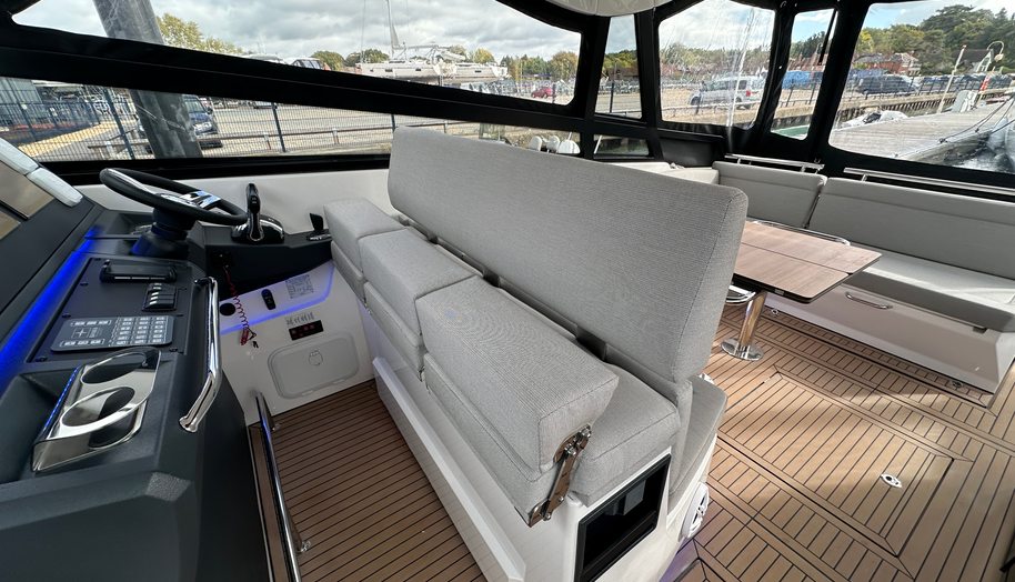 Bavaria Vida 33 Hard Top Layout 2-PALMA BOAT SHOW DISCOUNT SAVE:  22.000€ for sale 11