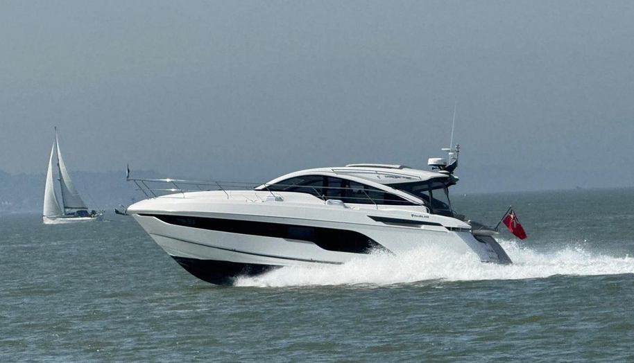 Tender Garage & Hi/Lo Swimplatform for sale 26