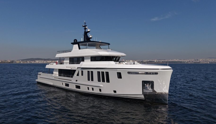 BEE EXPLORER YACHT for sale 1