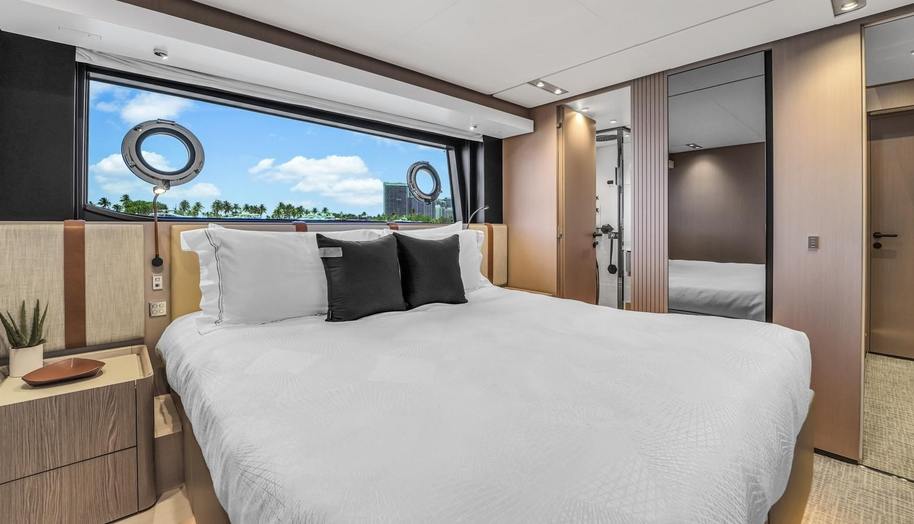 AURORA for sale 36