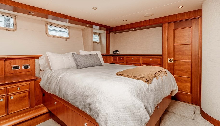 Following Sea II for sale 16