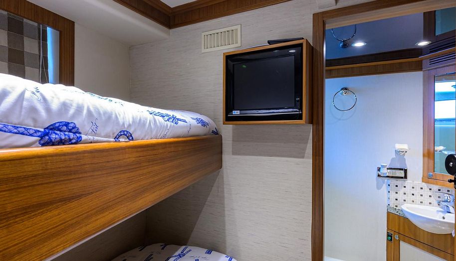 ST. TROPEZ for sale 56