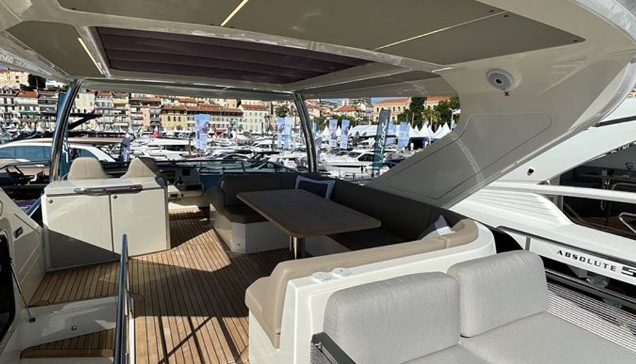 ABSOLUTE 62 FLY for sale 11