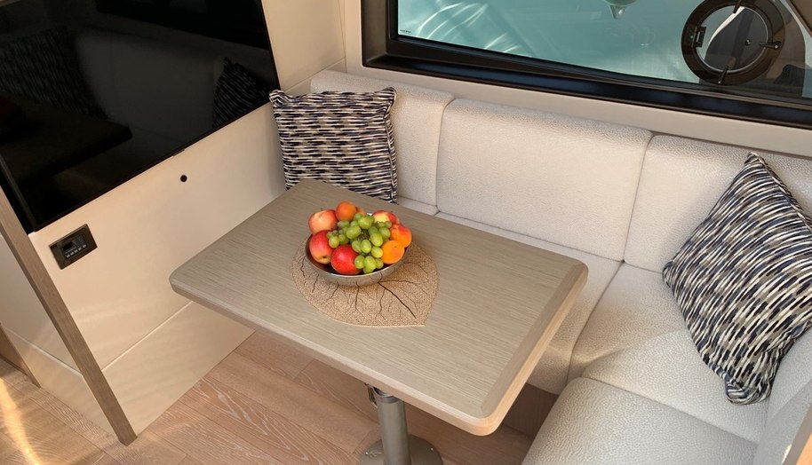 SUNSEEKER PREDATOR 50 for sale 26