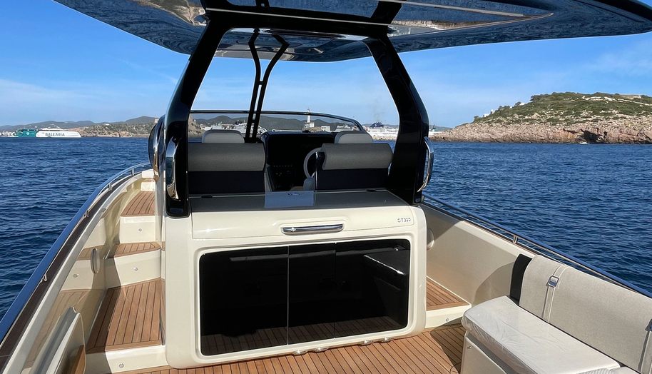 INVICTUS 320 GT for sale 6