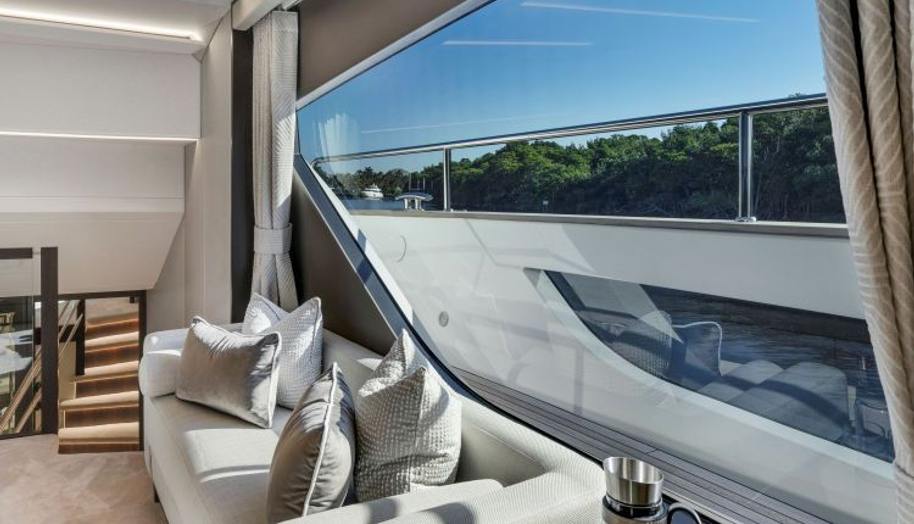 95 YACHT for sale 36