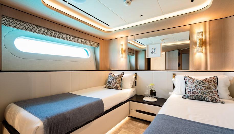 MIDNIGHT SAGA for sale 26