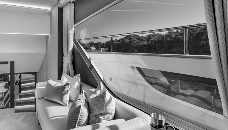 95 YACHT for sale 36