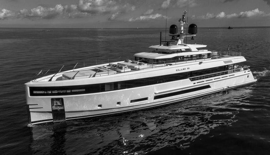 CLUB M for sale 36