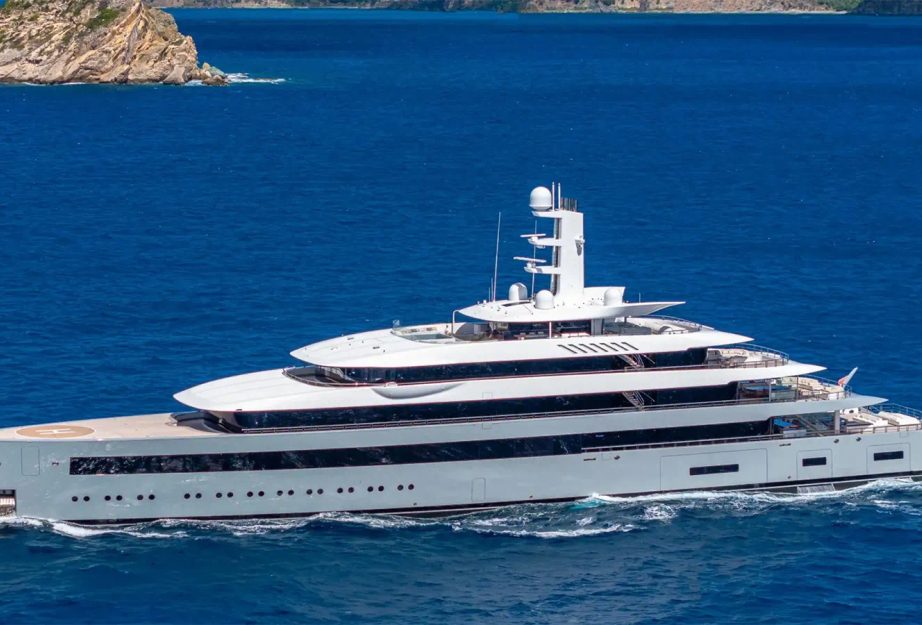 100m Feadship Custom Superyacht Moonrise Sold
