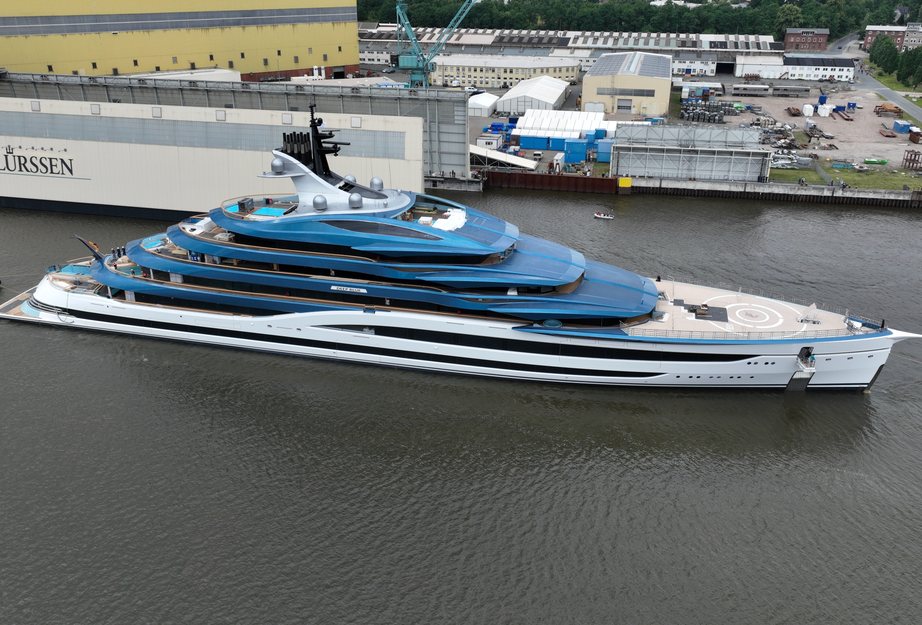 VIDEO: Lürssen’s 134m Deep Blue Hits the Water