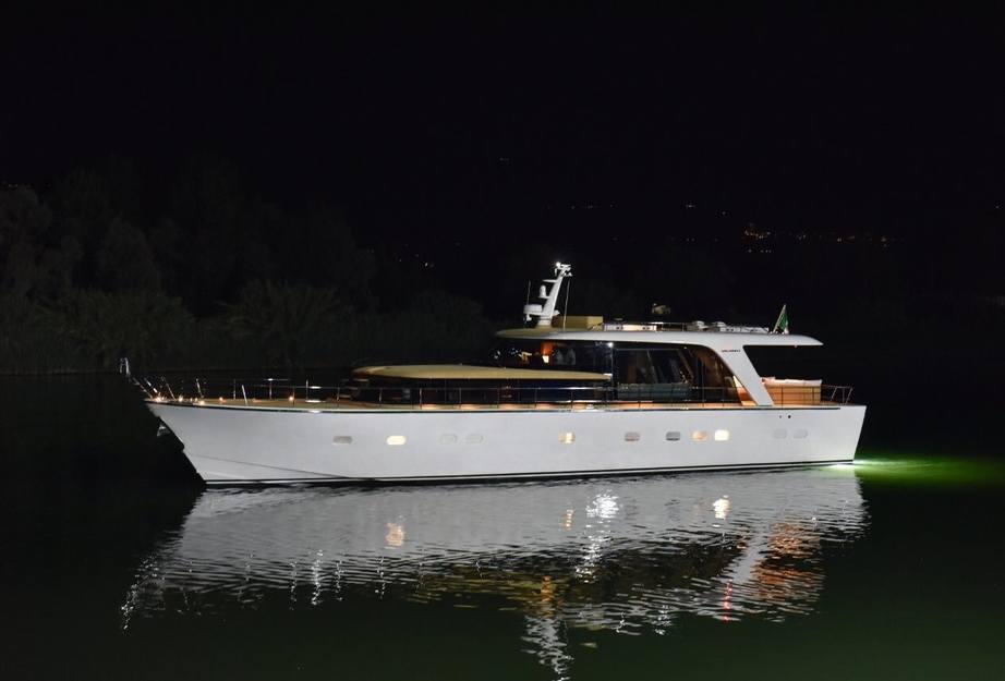 Sanlorenzo Launches Heritage SHE Model Ahead of Cannes Yachting Festival 2026 Debut