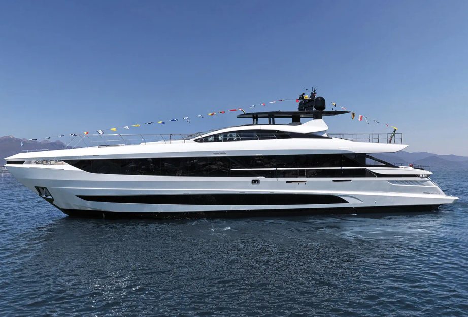 Mangusta Launches Second GranSport 34 Motor Yacht