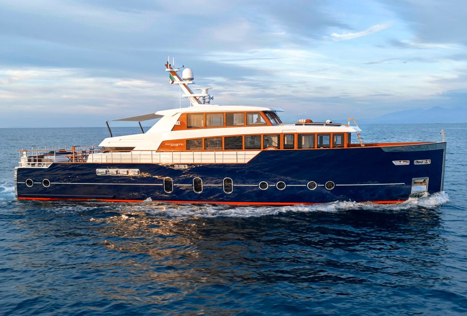 24m Picchiotti Motor Yacht Gentleman Delivered as Historic Italian Brand Returns to the Water
