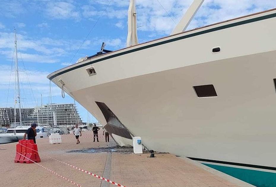 Benetti Superyacht KINGDOM 5KR Hits Quay in Tunisia 