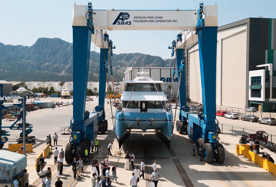 WATCH: First Bering BC60 Explorer Catamaran Launched