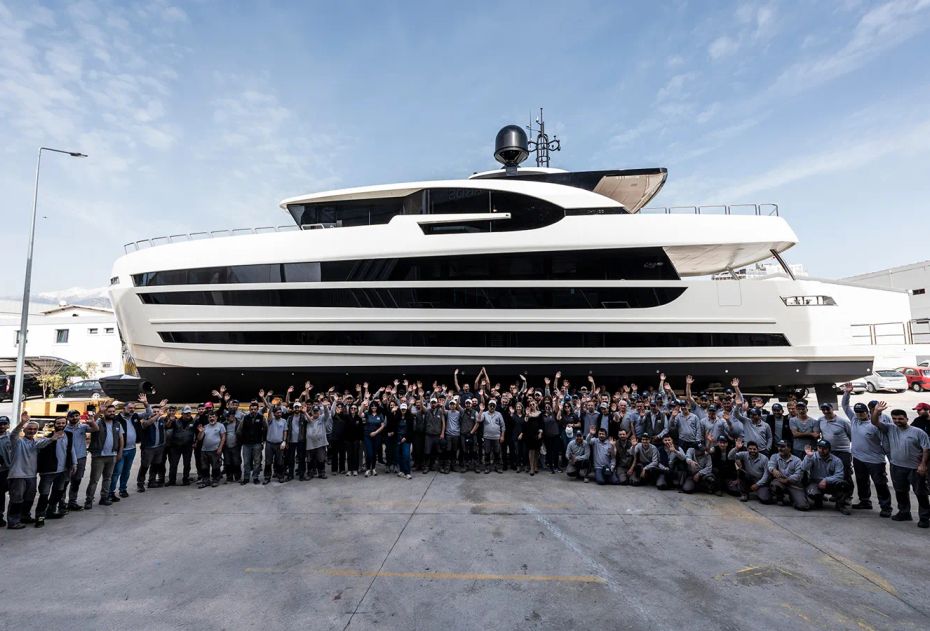 First 31m Lazzara UHV 100 Superyacht Launched With 225GT Volume and Wide-Beam Design