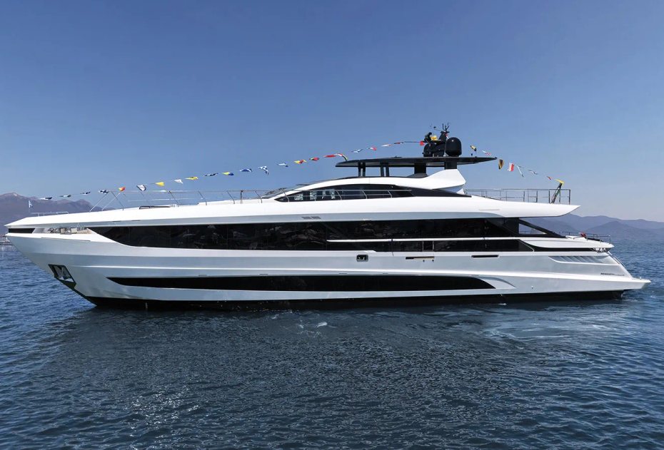 Mangusta Launches Second GranSport 34 Motor Yacht