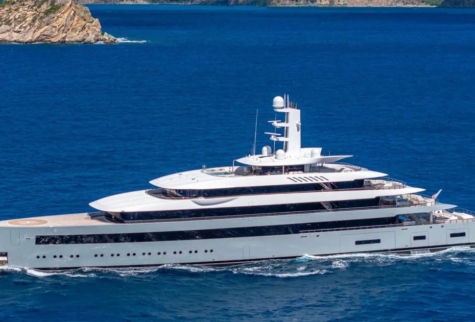 100m Feadship Custom Superyacht Moonrise Sold