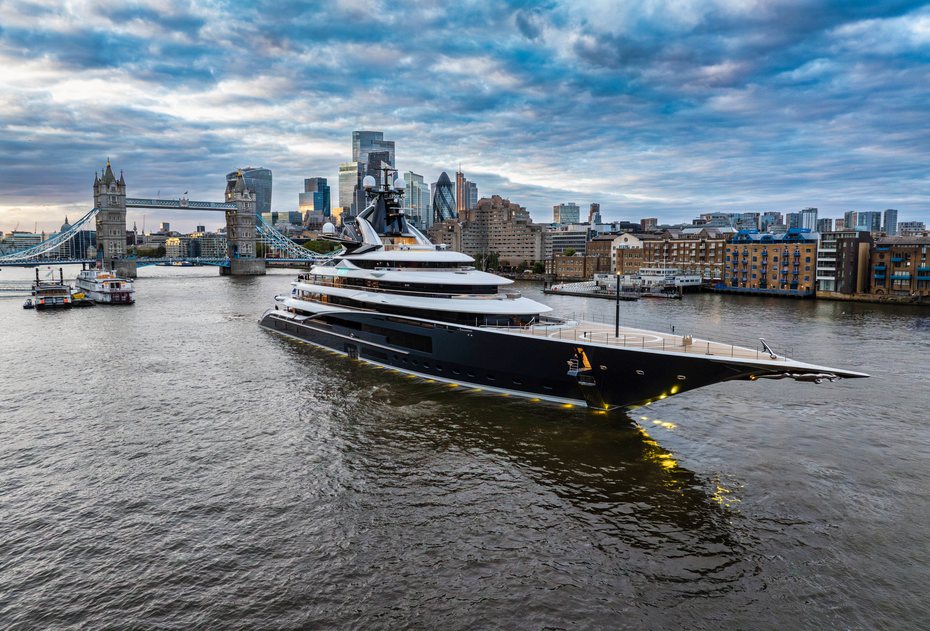 122m Superyacht KISMET the Largest Superyacht to visit London in a decade