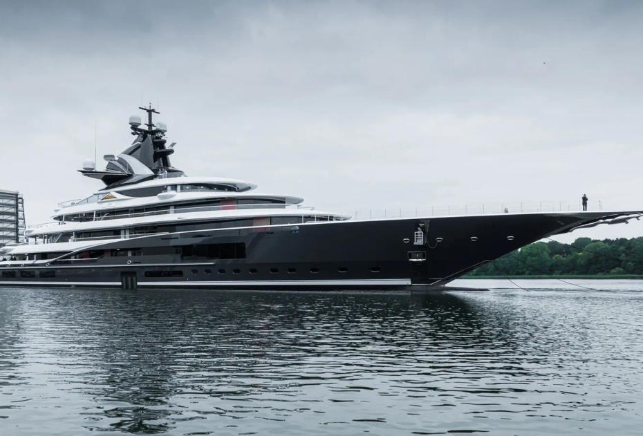 Superyacht Spotlight: Inside the Floating Guestlist of the Bezos Wedding